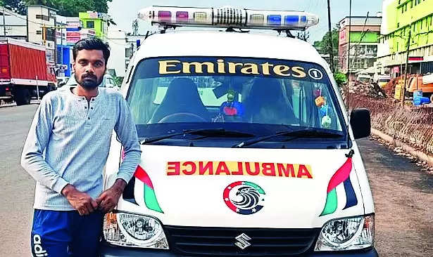 To fulfil a 70 yr-old woman’s last wish, ambulance driver hazards a 2.5k km journey from Kollam to Raiganj