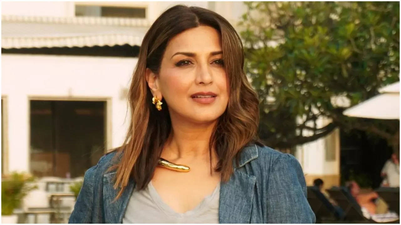 Sonali Bendre recalls, doctor told she had 30% chance of survival while battling cancer | Hindi Movie News