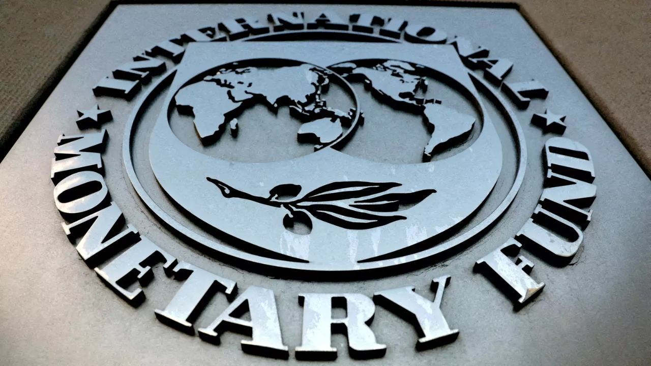Pakistan&rsquo;s political flux threatens economy: IMF