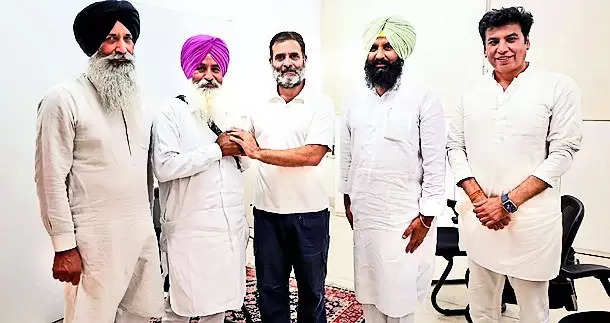 Bains brothers join Cong in Rahul presence, LIP merged