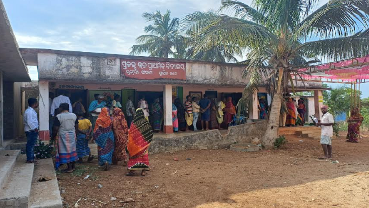 Odisha votes: Chatrapur sees early morning crowds at polling booths