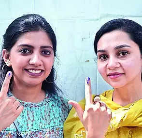Proud moment with selfies, breakfast stalls at city polling booths