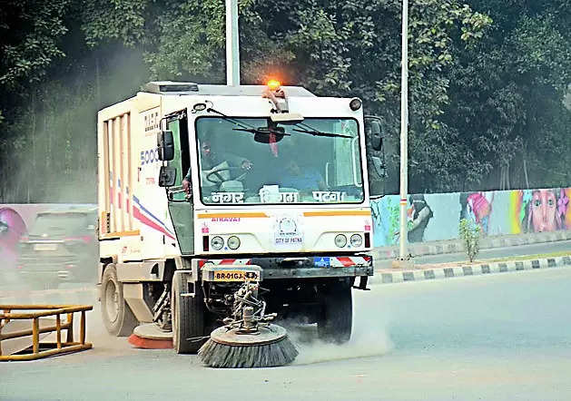 GMC buys 2 more machines for ₹5.8cr to sweep road dust