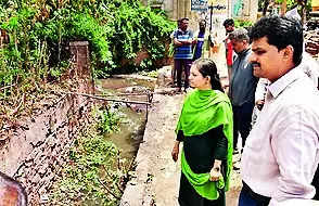 DC visits flood-prone areas in Dharwad