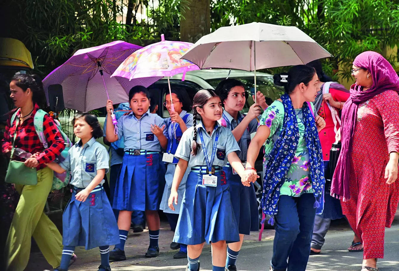 As heatwave alert looms in Noida, schools break early for summer vacation
