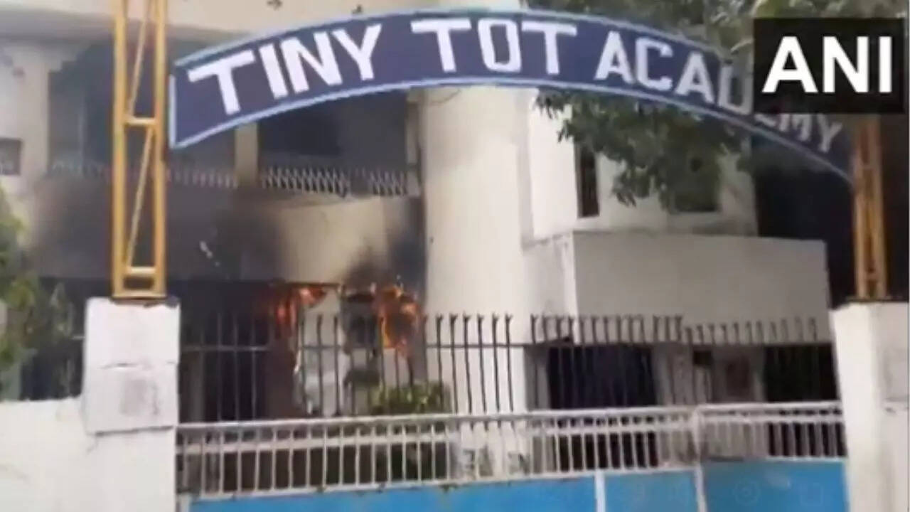 School set on fire after student found dead in Bihar