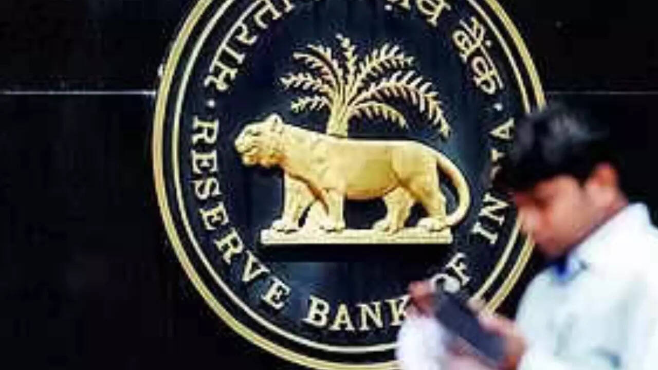 RBI addresses ARC execs on compliance