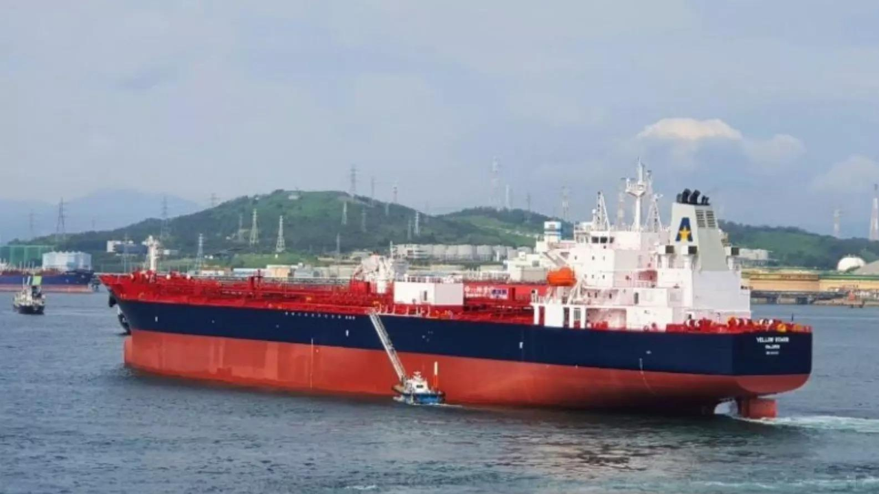 Vessel in Red Sea sustains slight damage after being struck: UKMTO