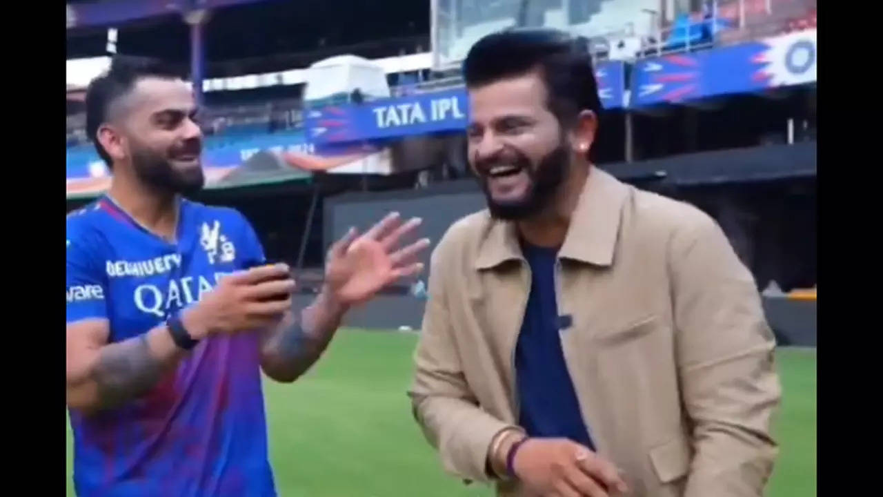 Watch: 'IPL mei nahi karunga' - Virat can't stop laughing about...