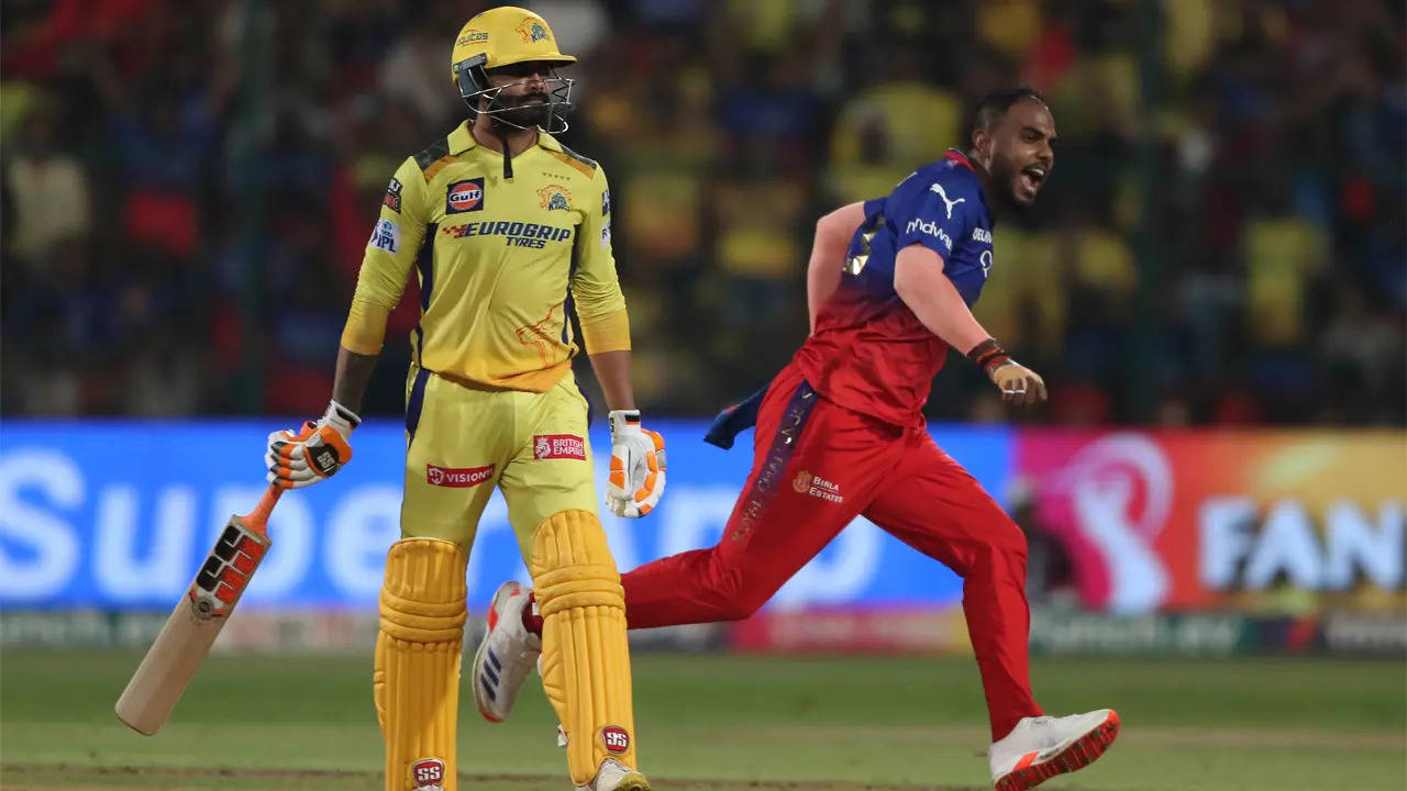 How Dayal trumped Jadeja, Dhoni and steered RCB into playoffs