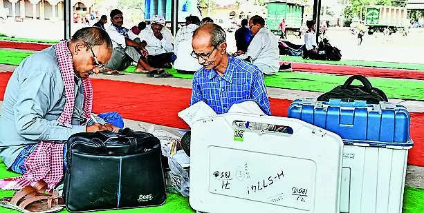 Kaushambi voters to decide fate of 10 candidates today