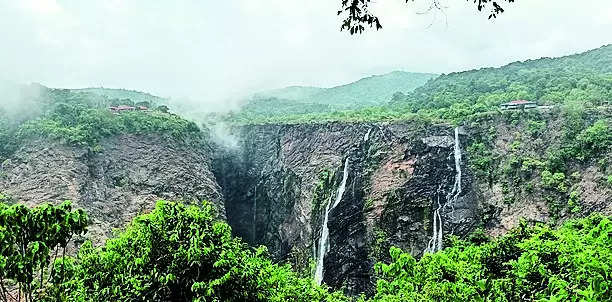 Pre-monsoon rain: Tourists make a beeline to Jog Falls