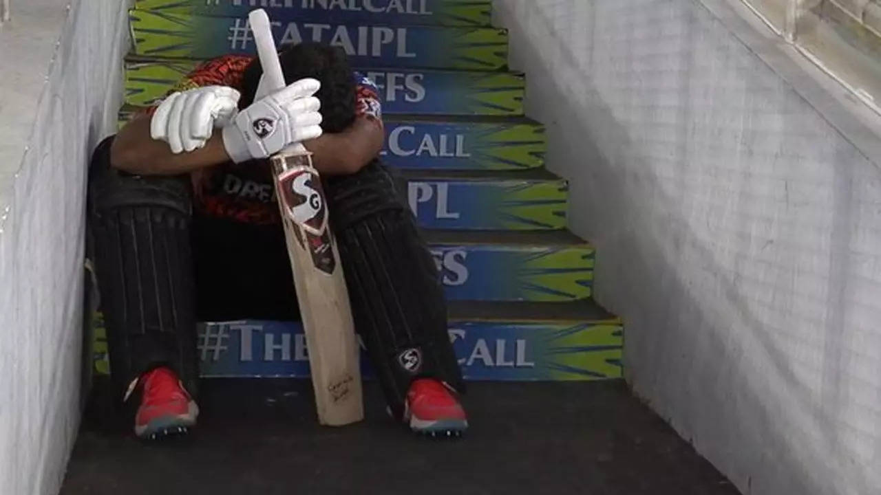 Tripathi sits on stairs devastated after unfortunate run-out