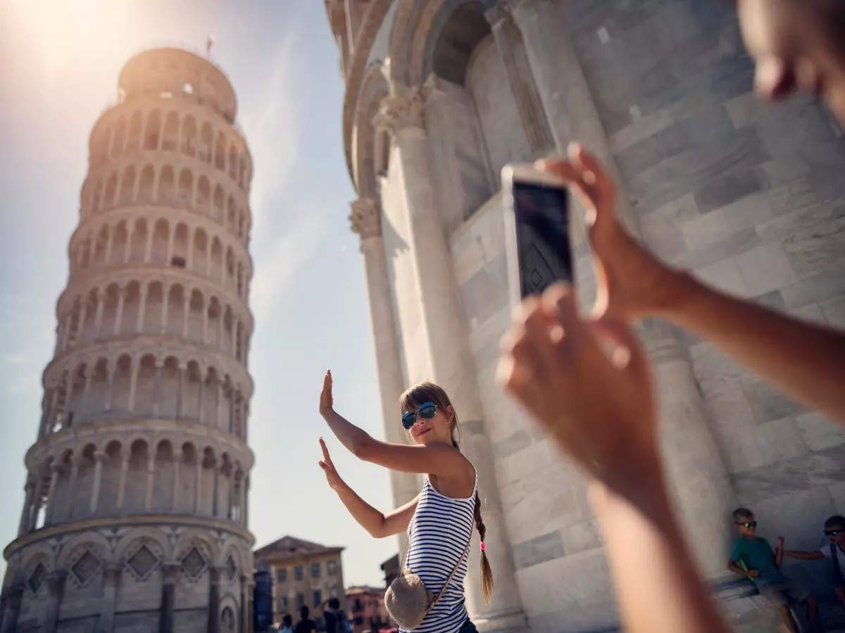Top iconic leaning wonders from across the globe!