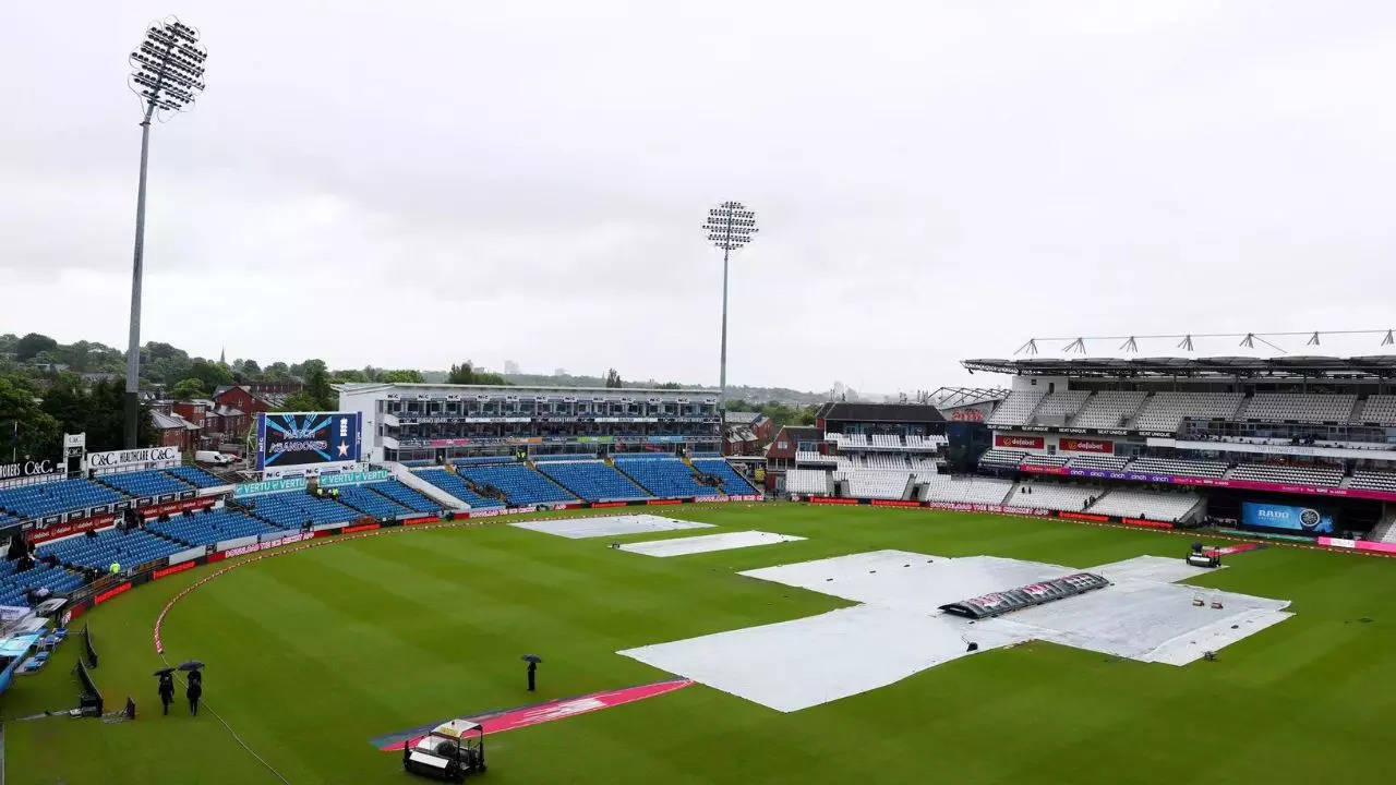 1st T20I: Rain washes out series opener between Eng and Pak