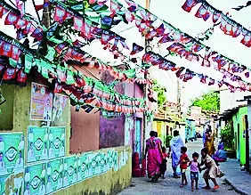 Poster waste ‘divide’: 1 tonne in slums, less in other areas