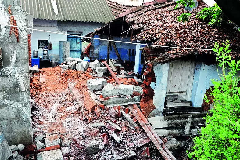 One killed as house collapses in rain