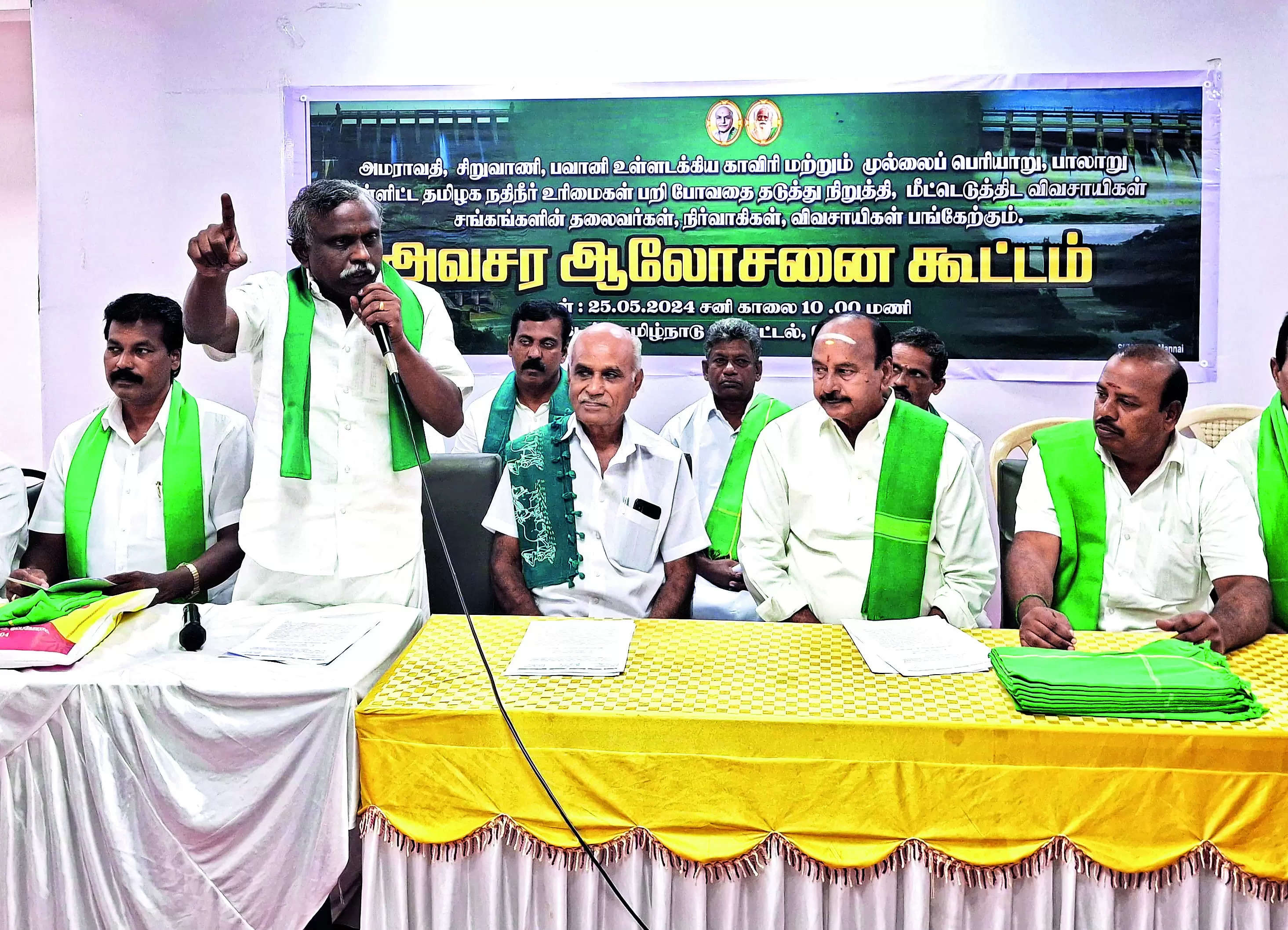 Farmers slam CM for allowing Kerala to build check dams