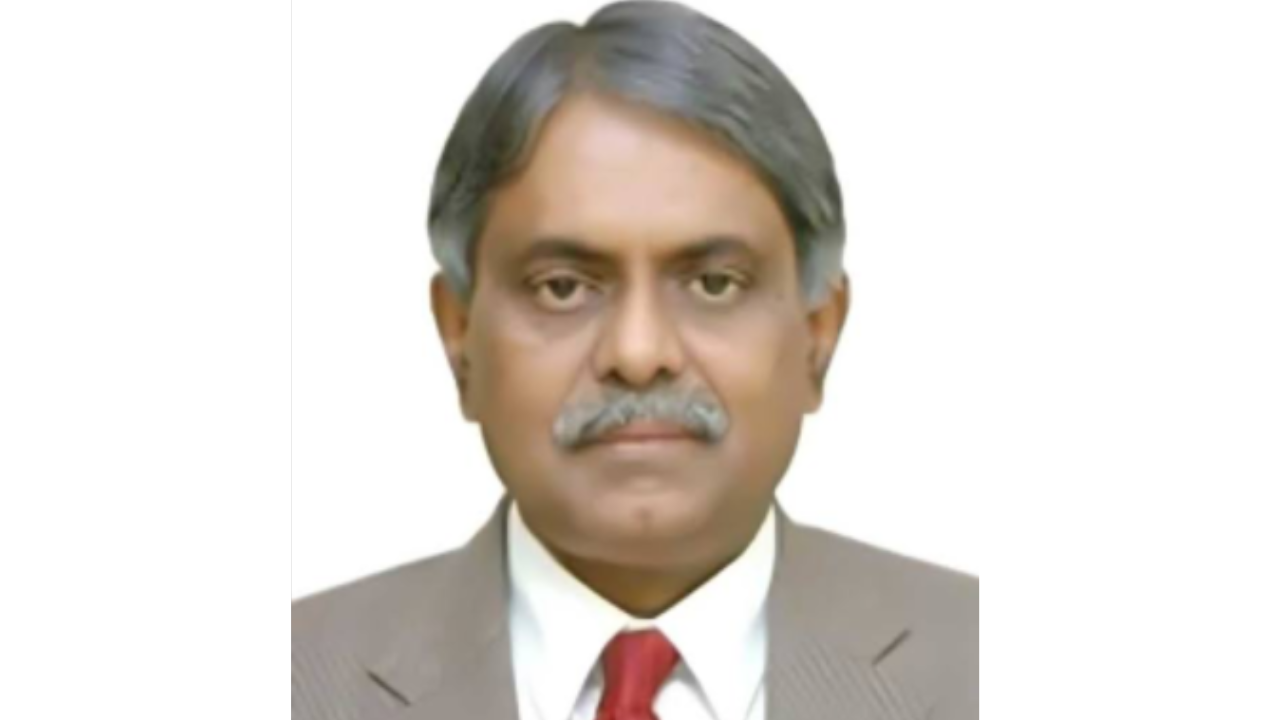 Ex- cabinet secretary Pradeep Kumar Sinha is ICICI chief