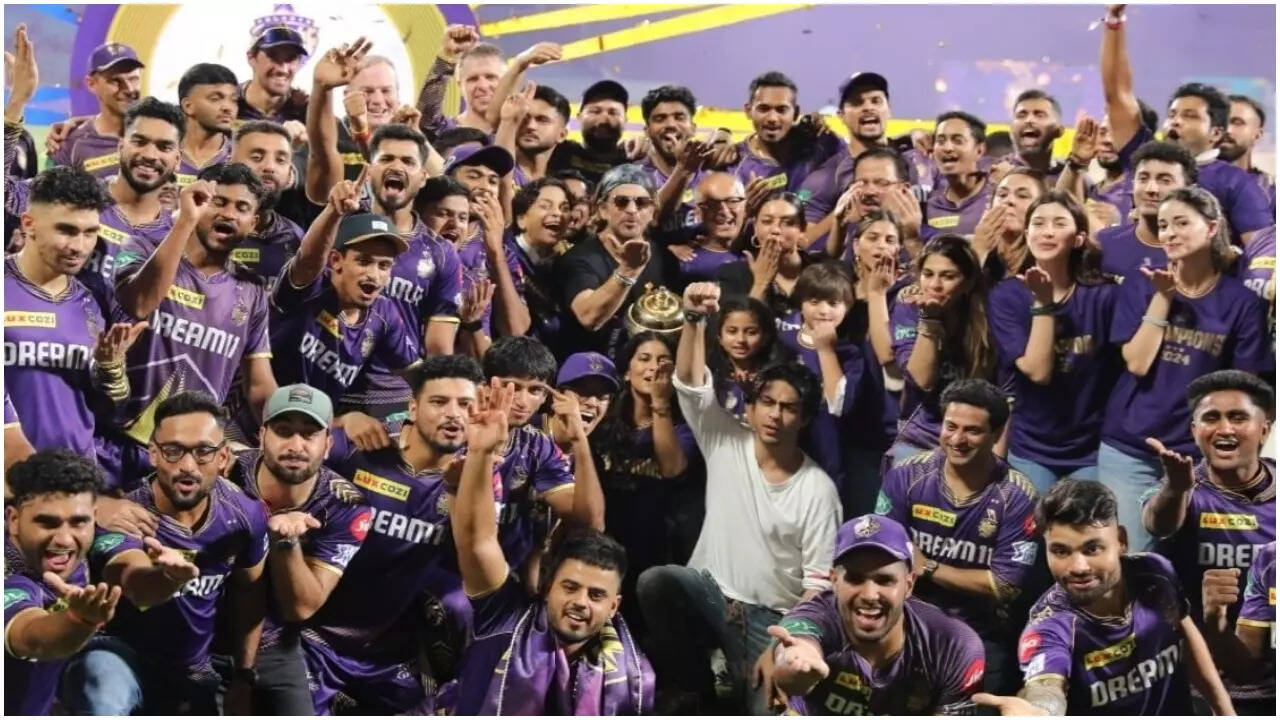 SRK shares heartwarming moments with Gautam