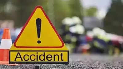 SUV crashes into Noida e-way divider & flips; man dies, 2 hurt