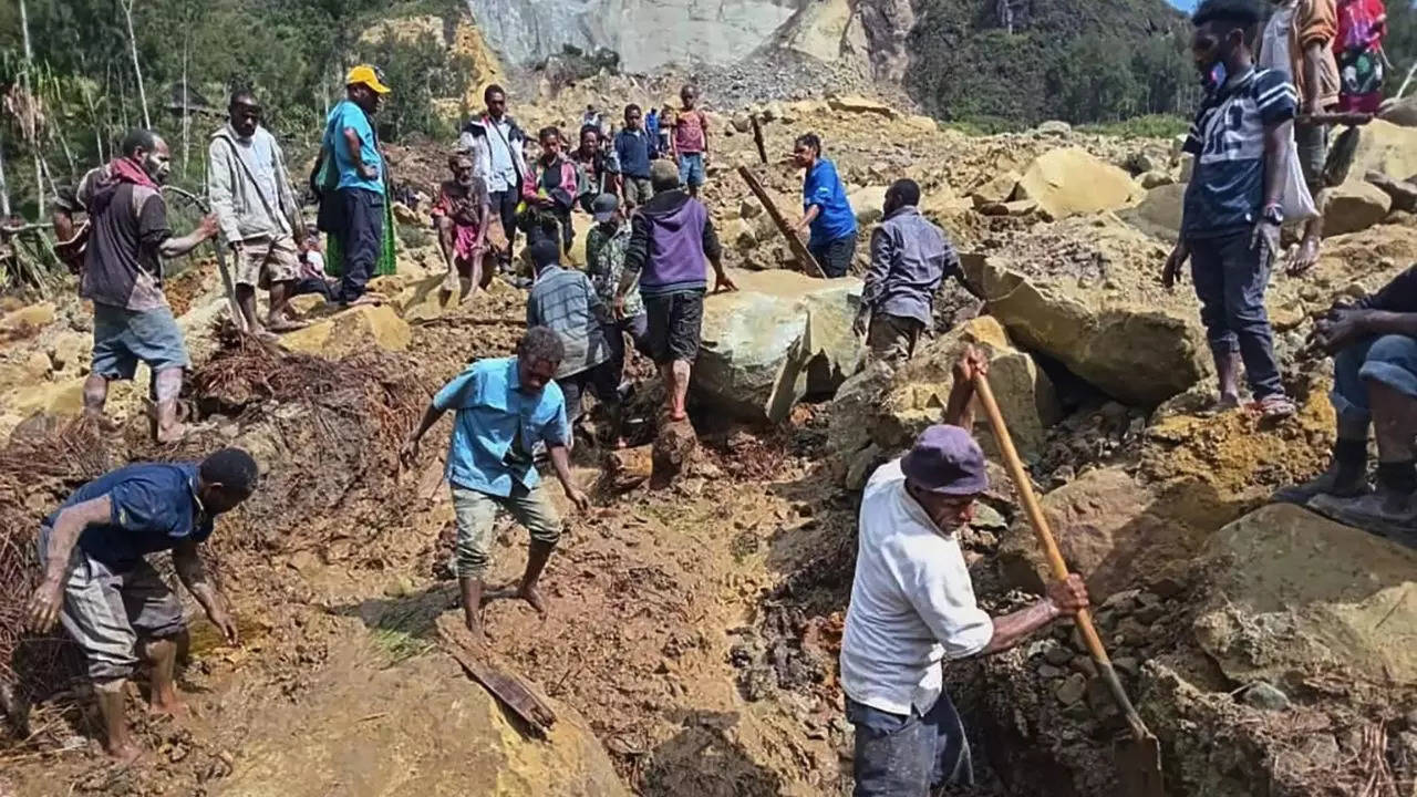 More than 2,000 people buried alive in deadly landslide in Papua New Guinea