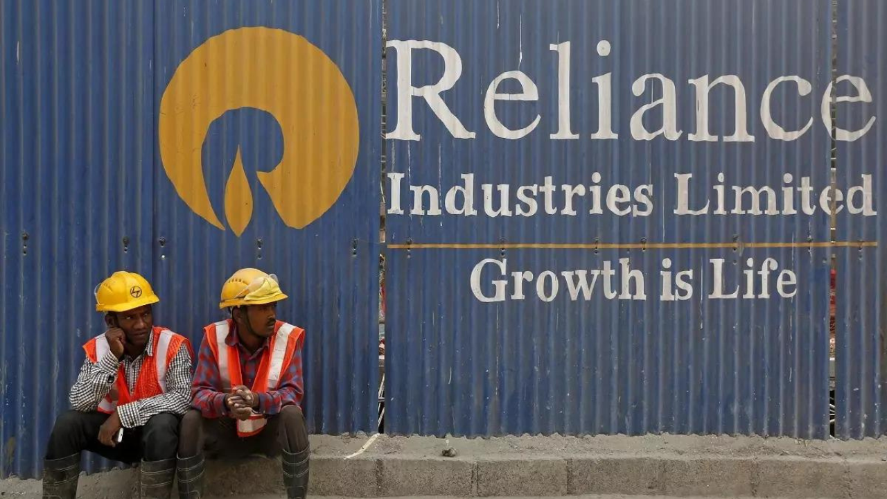 Reliance to buy Russian oil in roubles, sources say