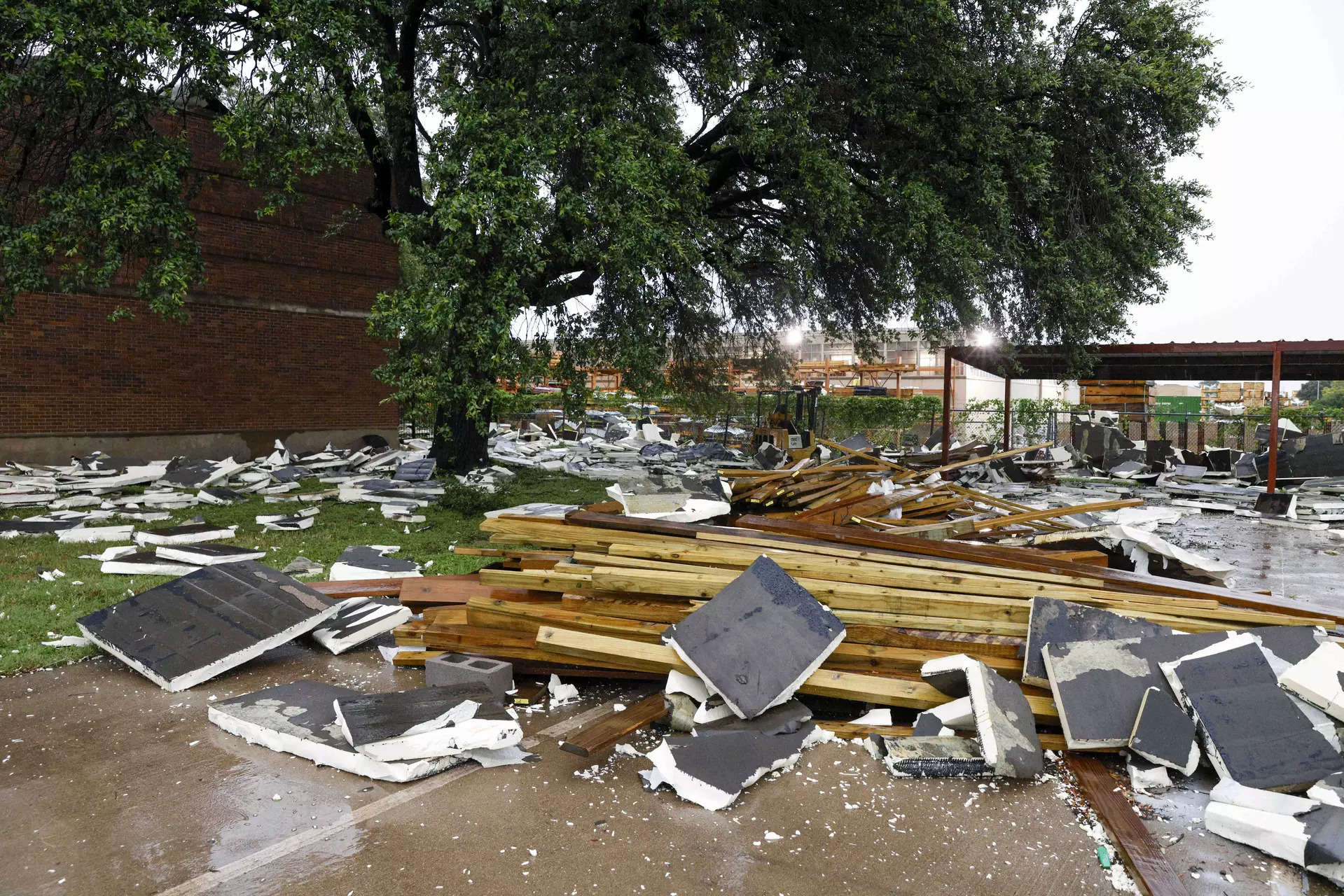 Texas storms cut power to 1 million, some outages to last days