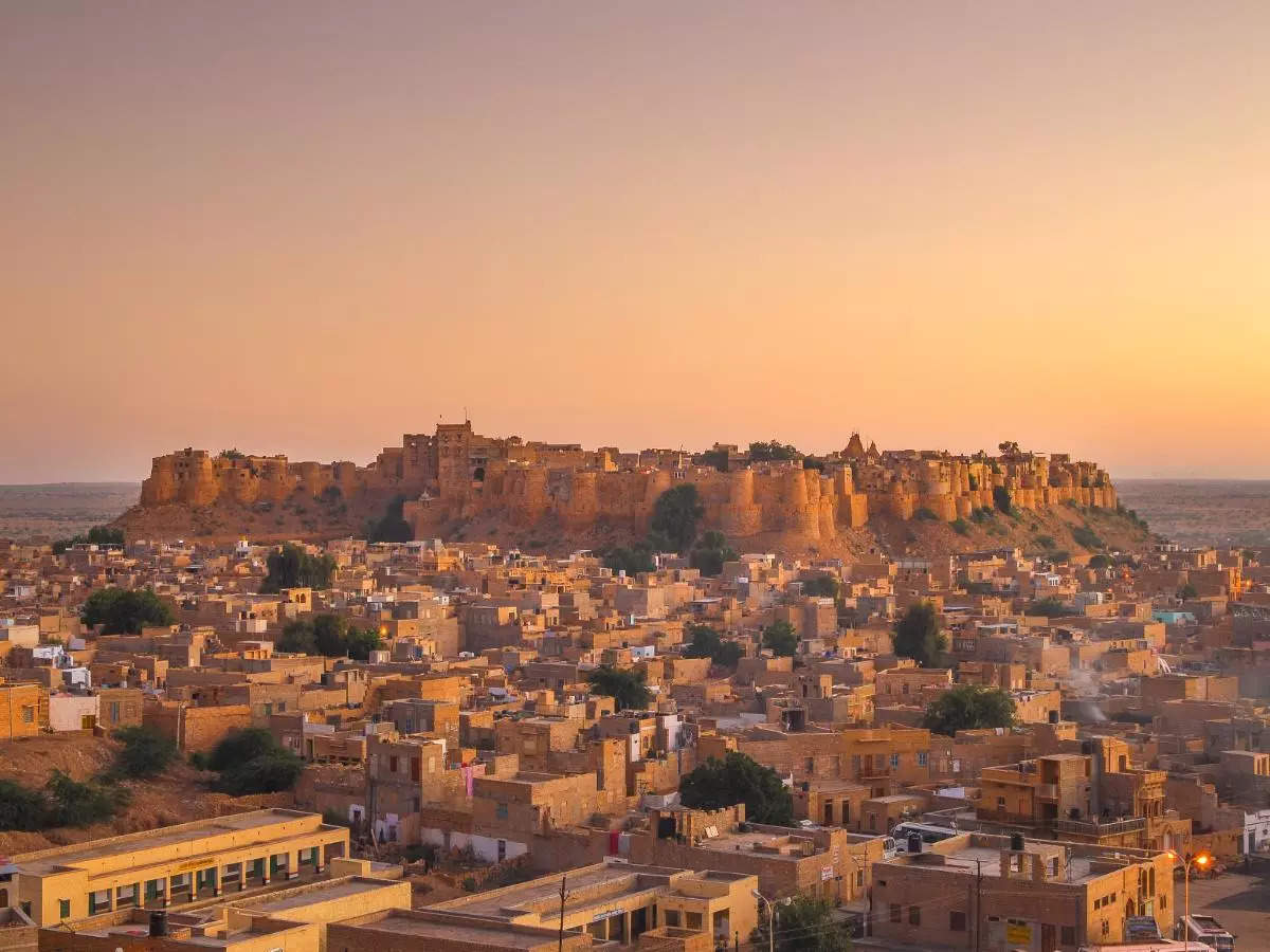 Jaisalmer, a majestic fusion of forts, fort hotels, and all things luxurious