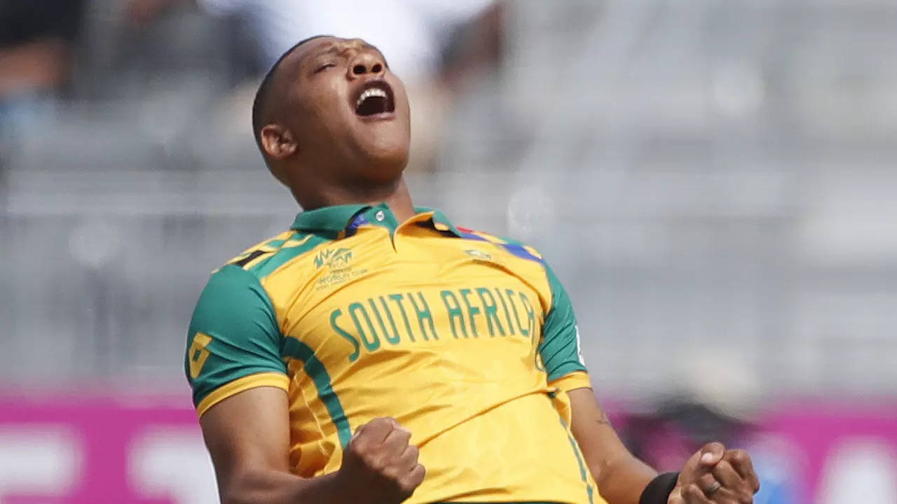 Watch: SA pacer Baartman strikes with first ever ball in WC cricket