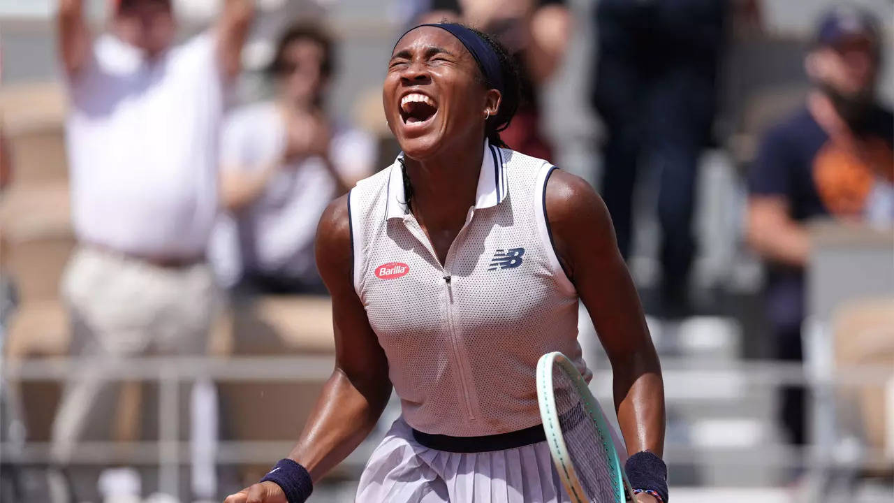 Coco Gauff beats Ons Jabeur to reach French Open semis