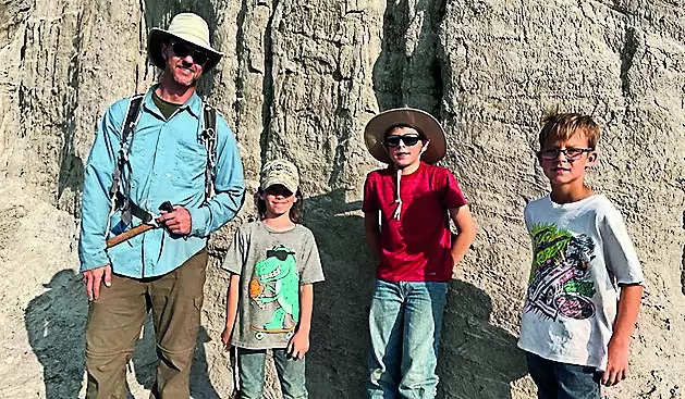 On hiking trip during summer vacay, 3 US kids discover rare T. rex fossils
