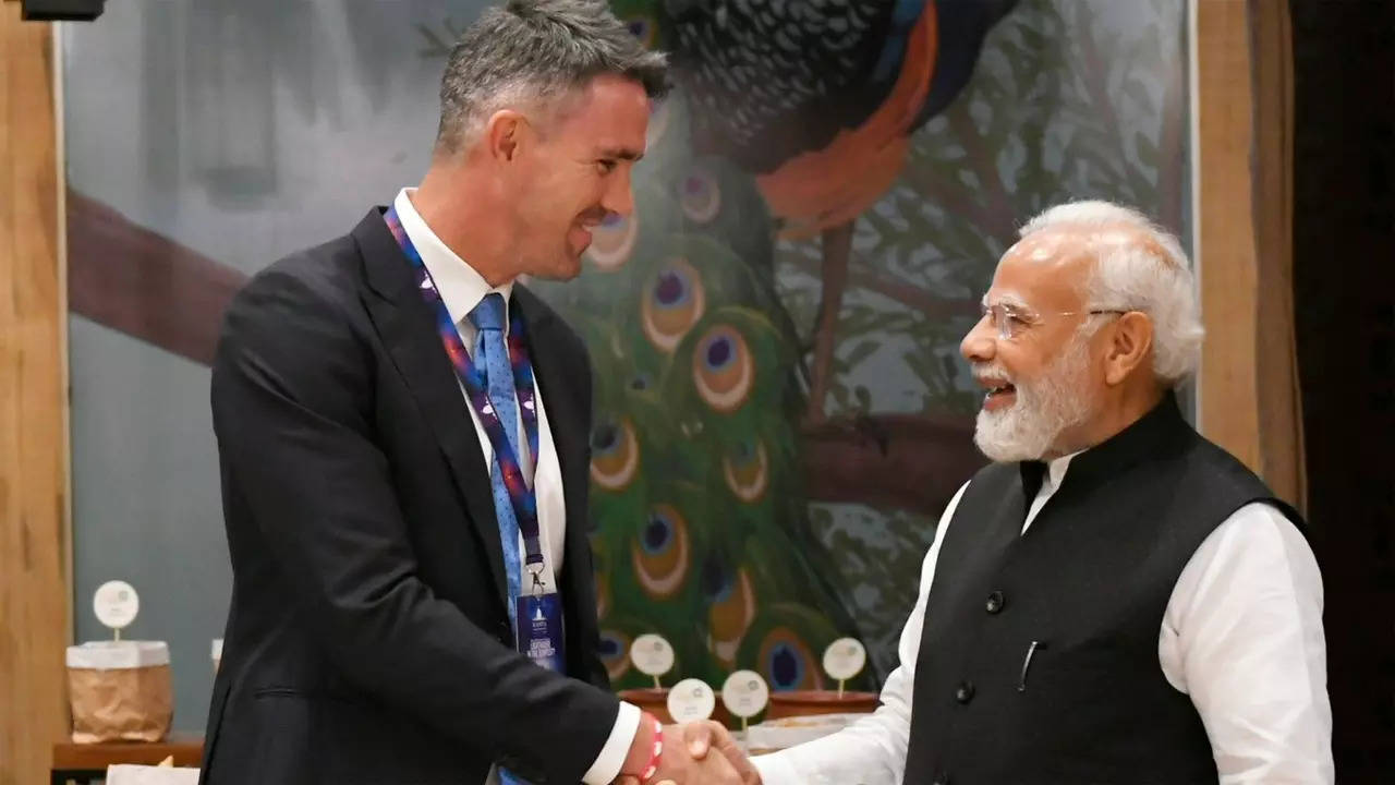 'Kya shandar kaam hai, sir': Pietersen congratulates PM Modi