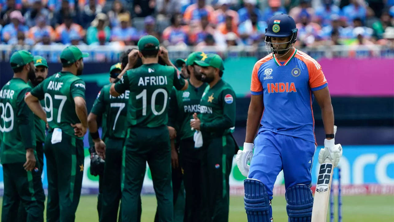 Internet left stunned as India lose 7 batters on single-digit scores