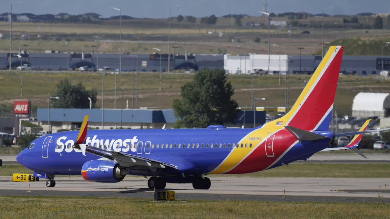 Southwest Airlines jumps after report of Elliott's $2 billion stake