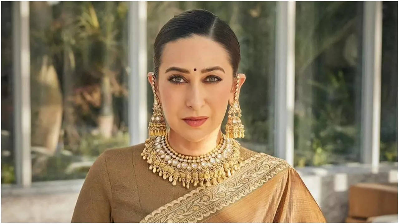 THIS is the reason Karisma Kapoor stayed away from the limelight for so many years | Hindi Movie News Filmymeet