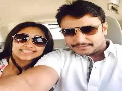 Darshan's fans divided over support for wife and girlfriend