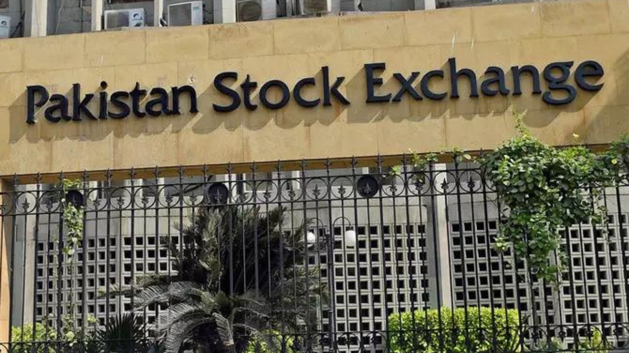 Pakistan’s benchmark share index up 2% day after budget