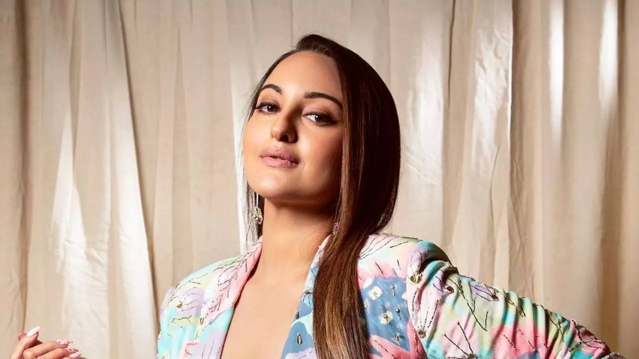 Sonakshi drops first post after leaked wedding invite