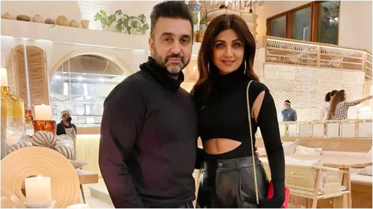 Shilpa Shetty and Raj Kundra face Rs 90 lakh fraud and cheating allegations involving gold investments | Filmymeet