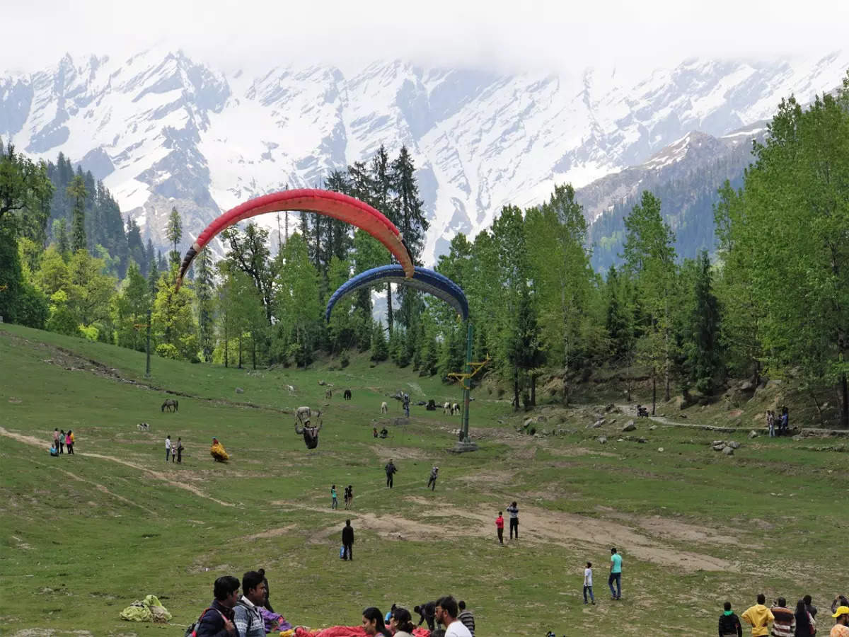 How to reach Solang Valley from Delhi?