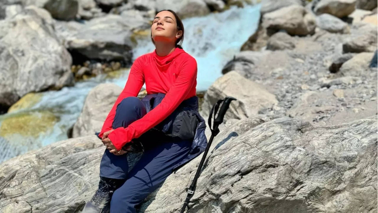 Exclusive: Jasmine Bhasin talks about her solo trip to the valley; shares her trekking experience