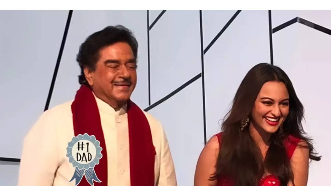 Sonakshi shares a special message for dad Shatrughan