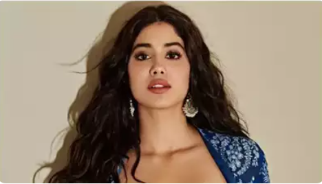 Mr. & Mrs. Mahi: Janhvi Kapoor’s airport look is a masterclass in comfortable fashion: video inside