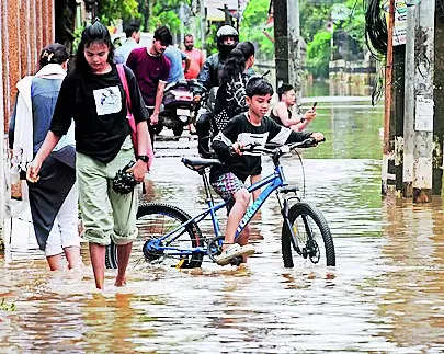 Floods ravage Assam: Thousands displaced, relief camps set up