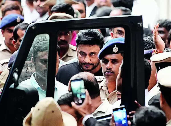 Loafers Darshan kicked his fan with found in wife&rsquo;s flat