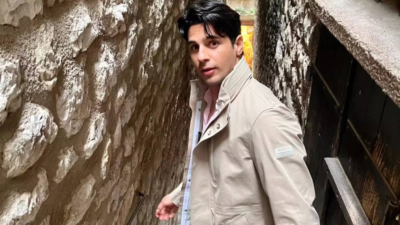Sidharth's 'Teri Galliyan' post sparks nostalgia