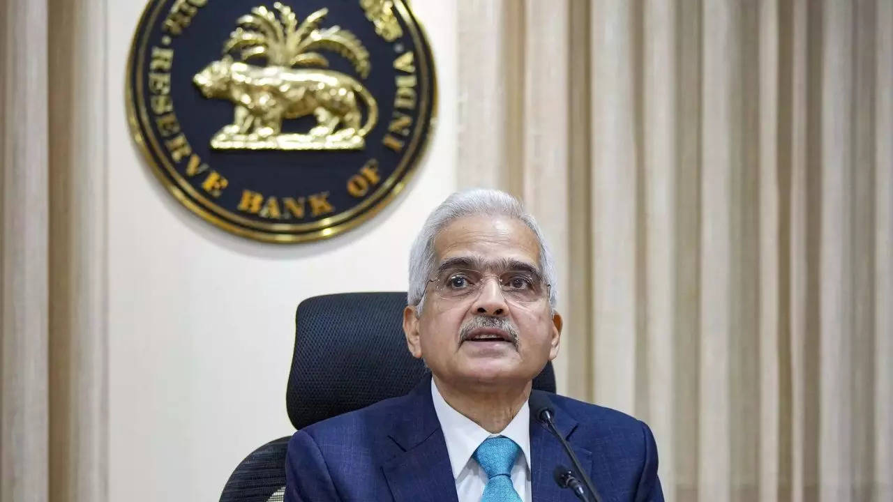 RBI governor asks banks to stop 'mindless pursuit of profit'