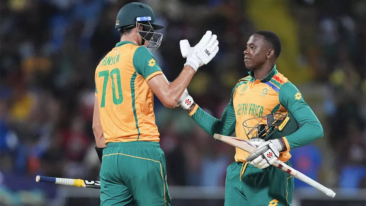 South Africa 15/2 in 2.0 Overs | WI vs SA Live Score, T20 World Cup 2024: Rain stops play; South Africa to chase 123 in 17 overs – The Times of India