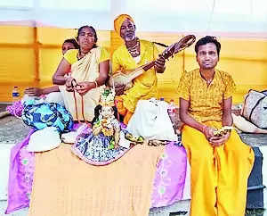 Bengal Baul singers enthral devotees at Ambubachi Mela